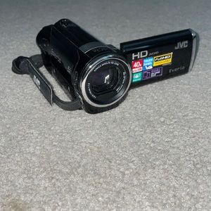JVC Everio HD 40x Optical Zoom